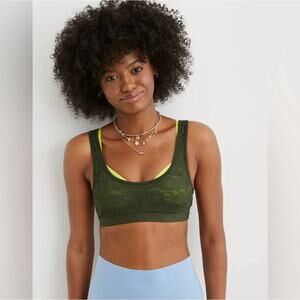 SMOOTHEZ Lace Plunging Neck Bralette Forest Green NWT size small